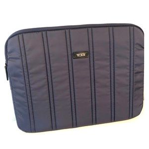 NEW TUMI padded laptop case sleeve